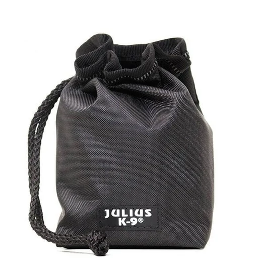 julius-k9-jutizsak-fekete